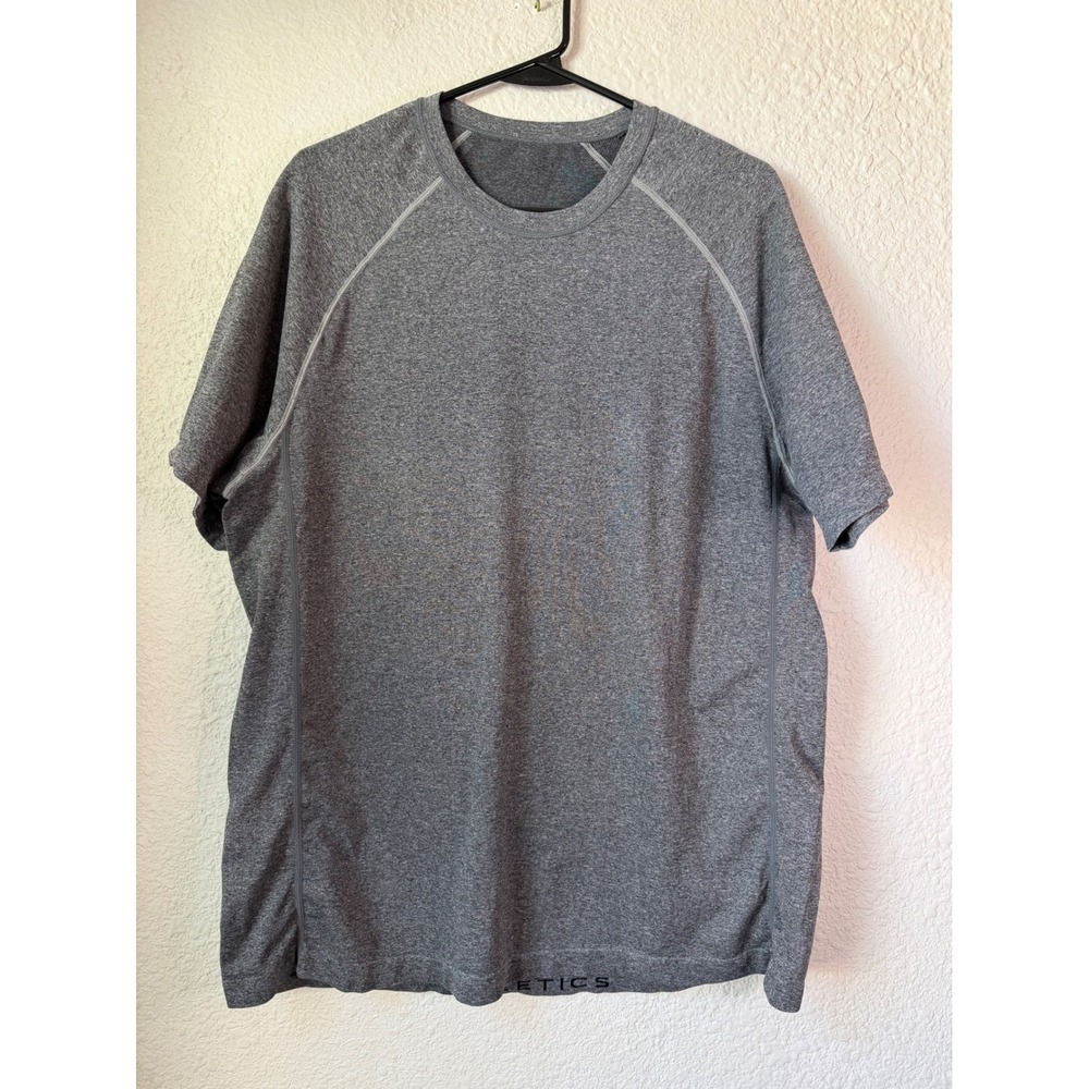 Fabletics Men's Heather Gray Athletic Short Sleeve T-Shirt Size Large
